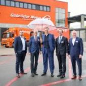 Minister-President of Bavaria opens Gebrüder Weiss logistics center in Straubing